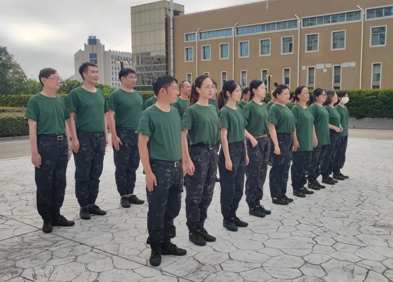 軍訓(xùn)開(kāi)營(yíng) 破冰啟航 | 海尼藥業(yè)管理干部開(kāi)啟軍事軍訓(xùn)！